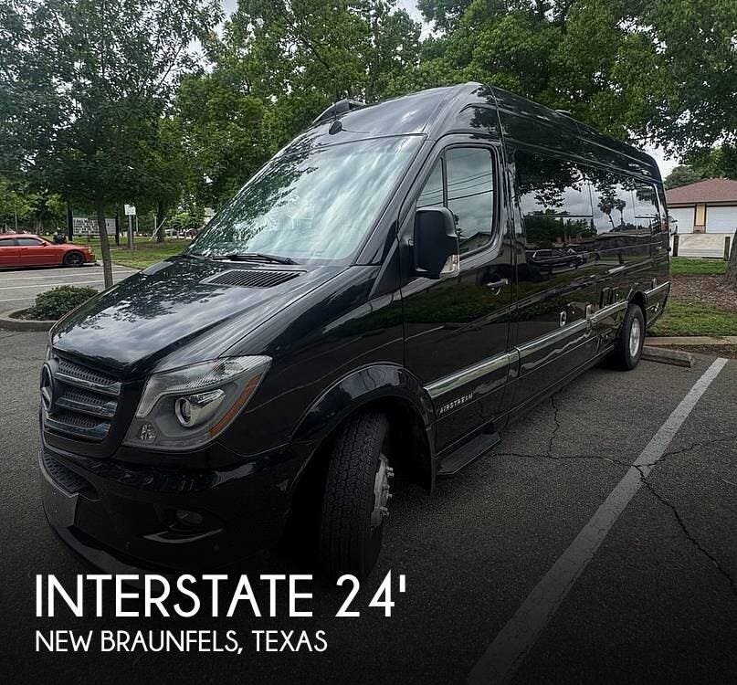 Used 2018  Airstream Interstate Lounge EXT by Airstream from Pop RVs in New Braunfels, TX