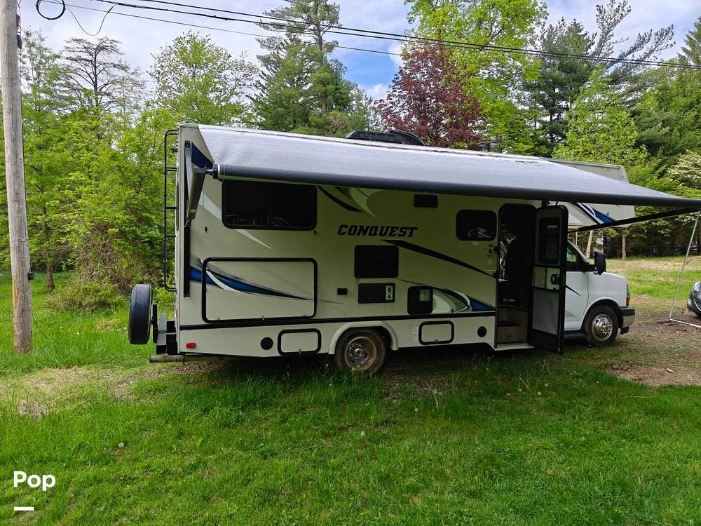 Used 2018 Gulf Stream Conquest 6238 available in Rockaway, New Jersey