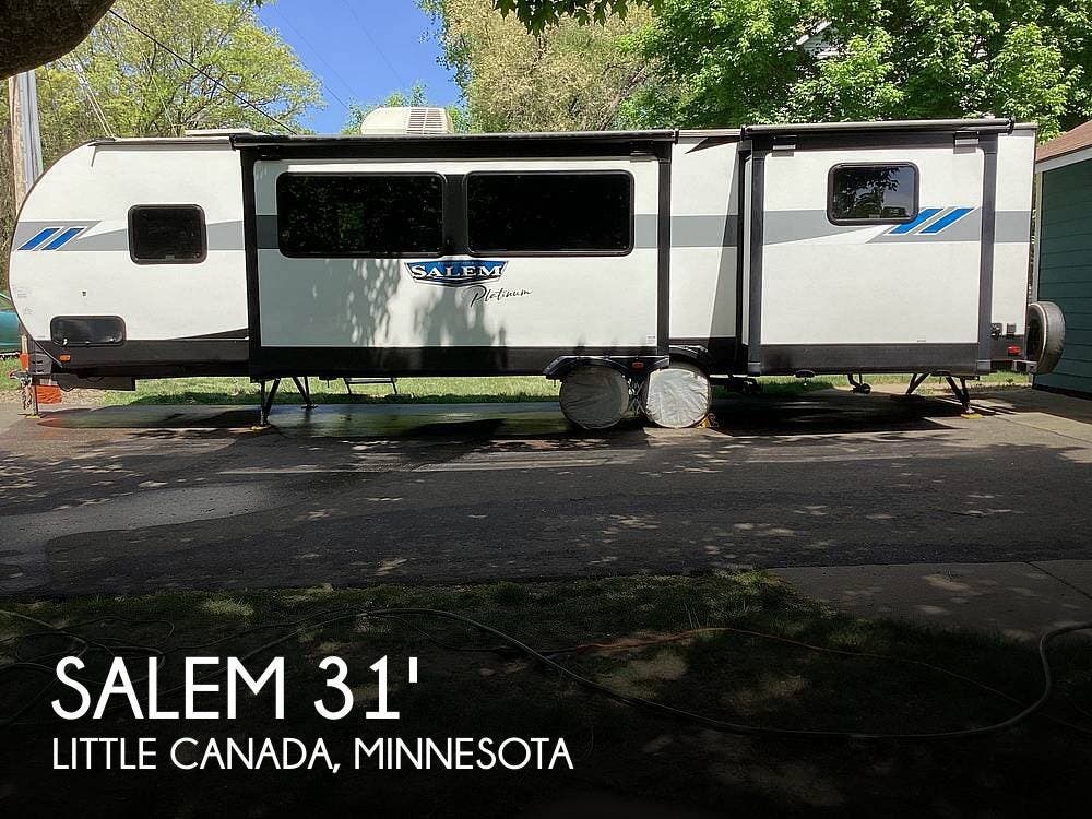 Used 2023 Forest River Salem Platinum Series M-31KQBTSX available in Little Canada, Minnesota