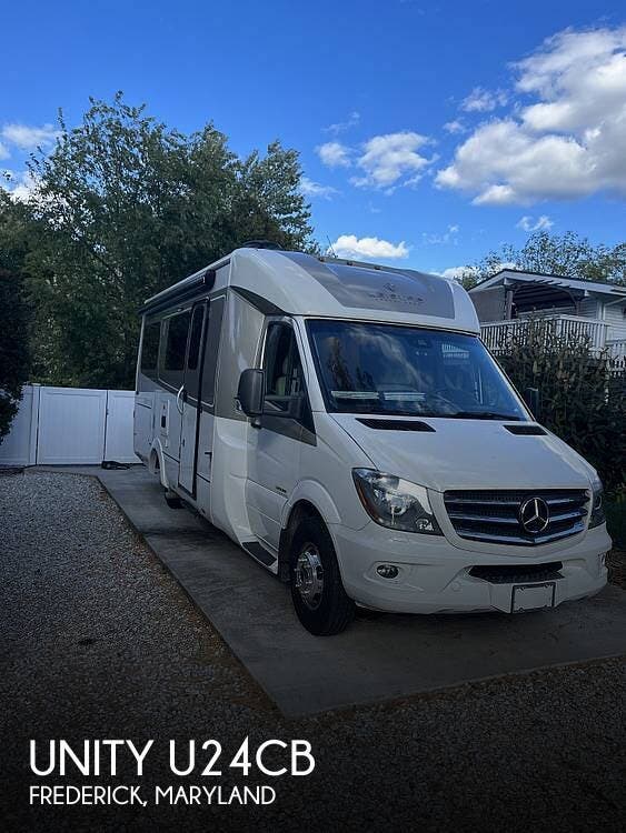 Used 2018 Leisure Travel Unity U24CB available in Frederick, Maryland