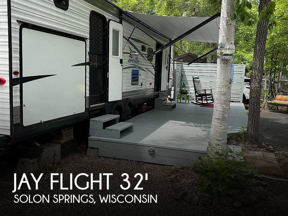 Used 2018 Jayco Jay Flight SLX 324BDS available in Solon Springs, Wisconsin
