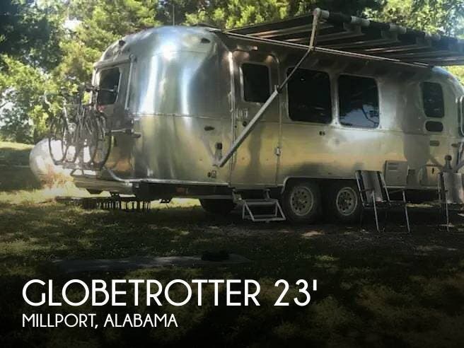 Used 2020 Airstream Globetrotter 23FB Twin available in Millport, Alabama