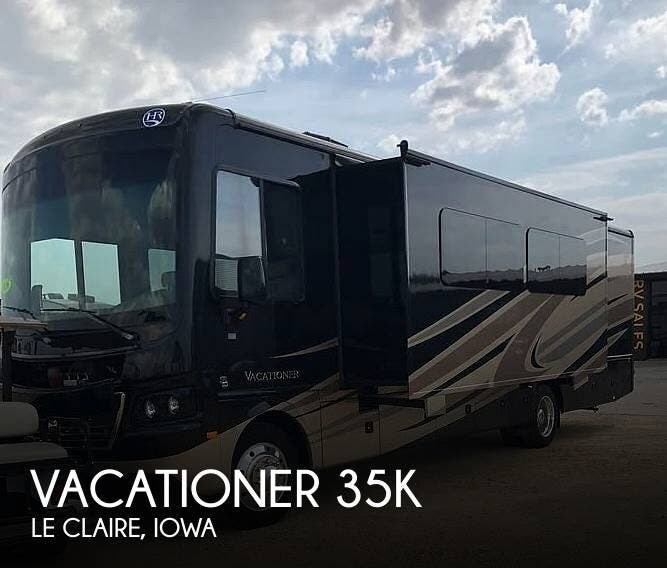Used 2016 Holiday Rambler Vacationer 35K available in Le Claire, Iowa
