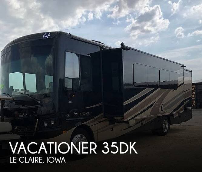 Used 2016 Holiday Rambler Vacationer 35K available in Le Claire, Iowa