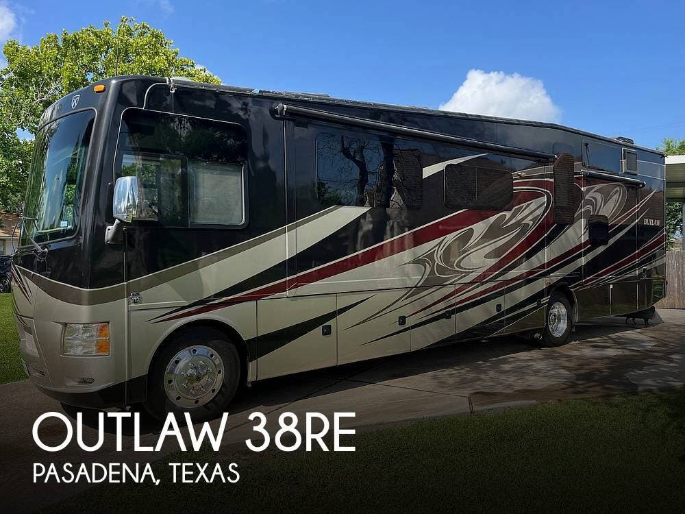 Used 2016 Thor Motor Coach Outlaw 38RE available in Pasadena, Texas