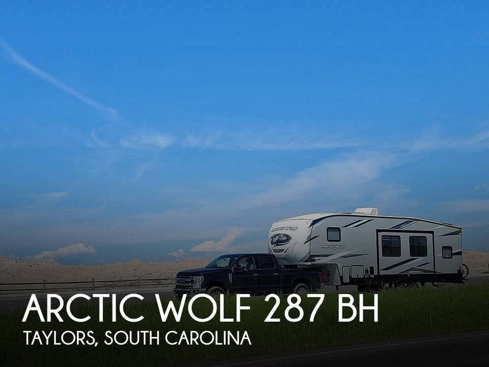 Used 2022 Cherokee  Arctic Wolf 287 BH available in Taylors, South Carolina