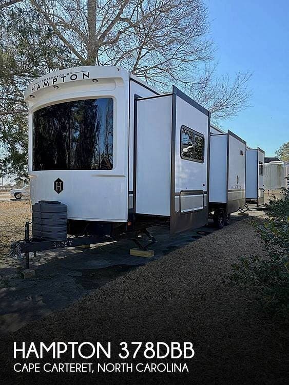 Used 2024 CrossRoads Hampton 378DBB available in Cape Carteret, North Carolina
