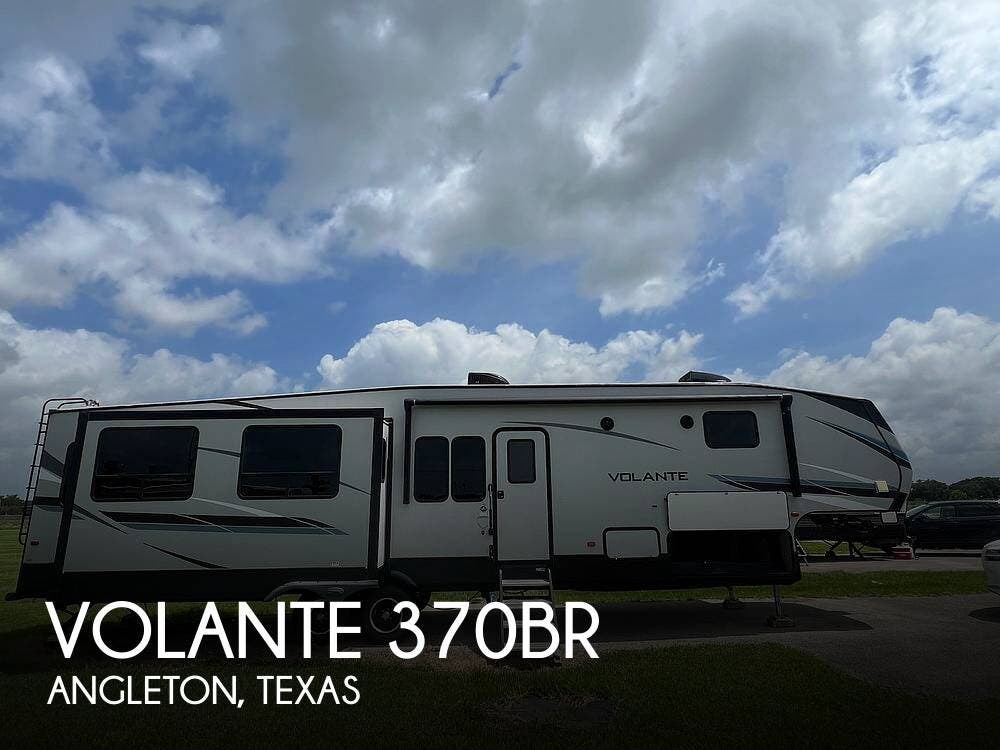 Used 2021 CrossRoads Volante 370BR available in Angleton, Texas