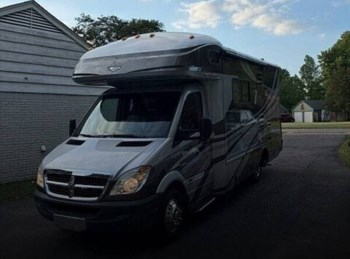 Used 2010 Fleetwood Icon 24D available in Collierville, Tennessee
