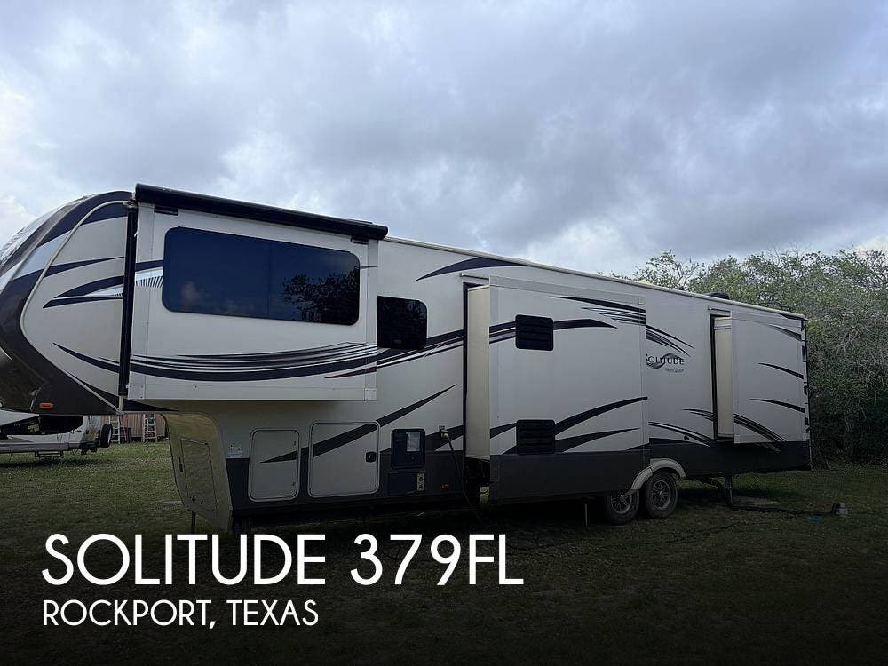 Used 2015 Grand Design Solitude 379FL available in Rockport, Texas