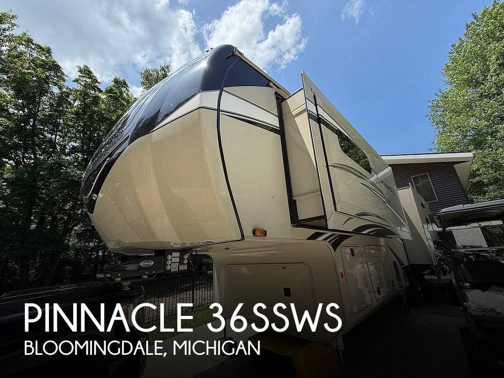 Used 2022 Jayco Pinnacle 36SSWS available in Bloomingdale, Michigan