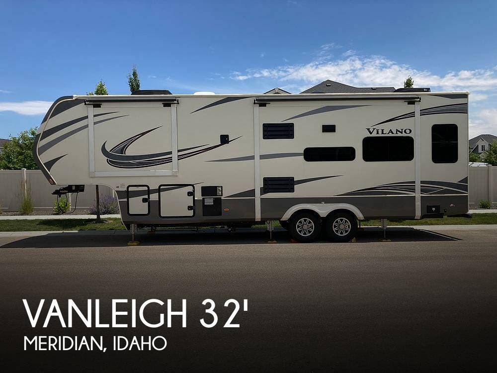 Used 2021 Tiffin  Vanleigh Vilano 320GK available in Meridian, Idaho