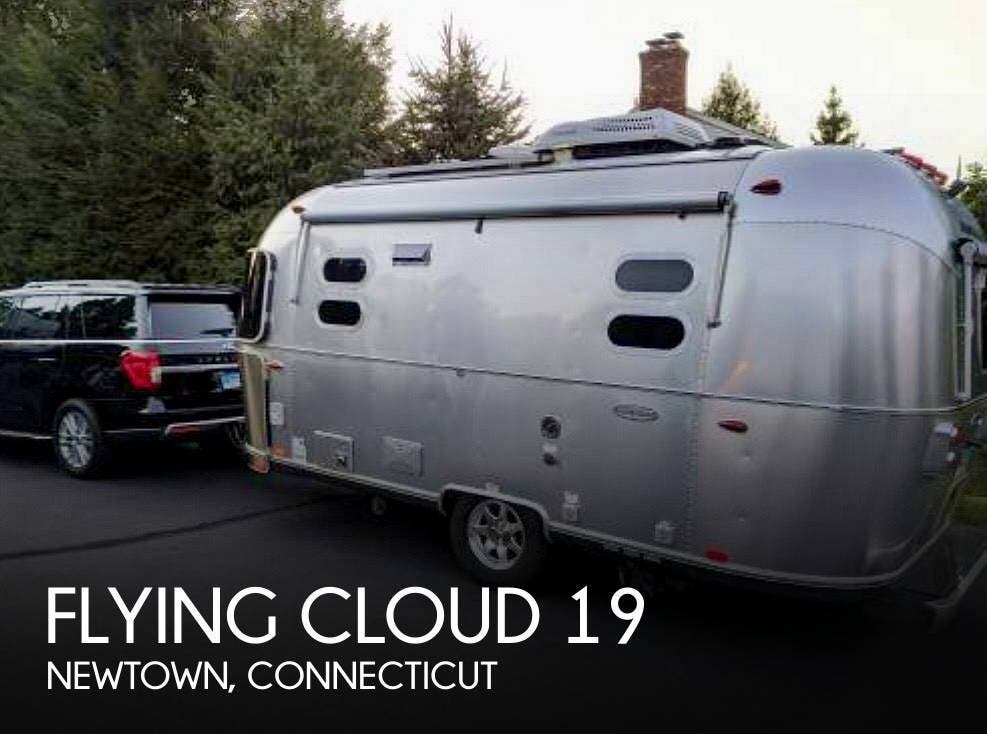 Used 2016 Airstream Flying Cloud 19 available in Newtown, Connecticut