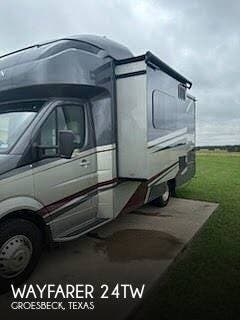 Used 2019 Tiffin Wayfarer 24TW available in Groesbeck, Texas