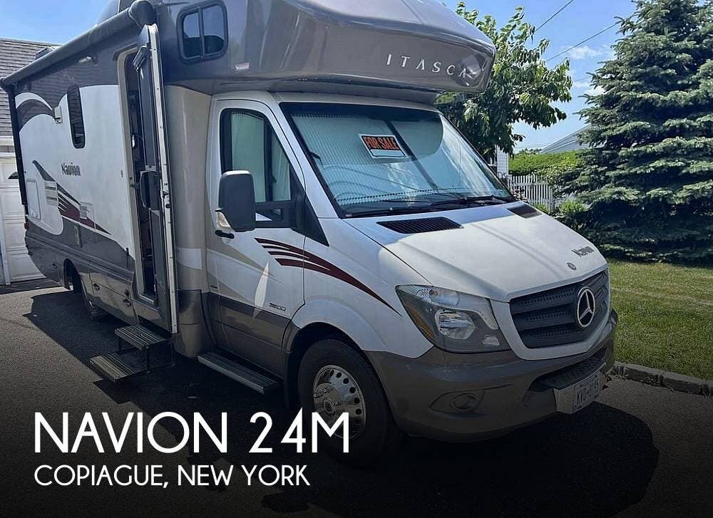 Used 2014 Itasca Navion 24M available in Copiague, New York