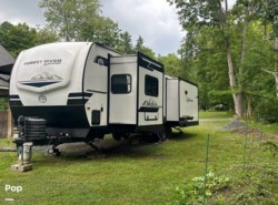 Used 2025 Forest River Surveyor Grand Surveyor 305RLBS available in Ambridge, Pennsylvania
