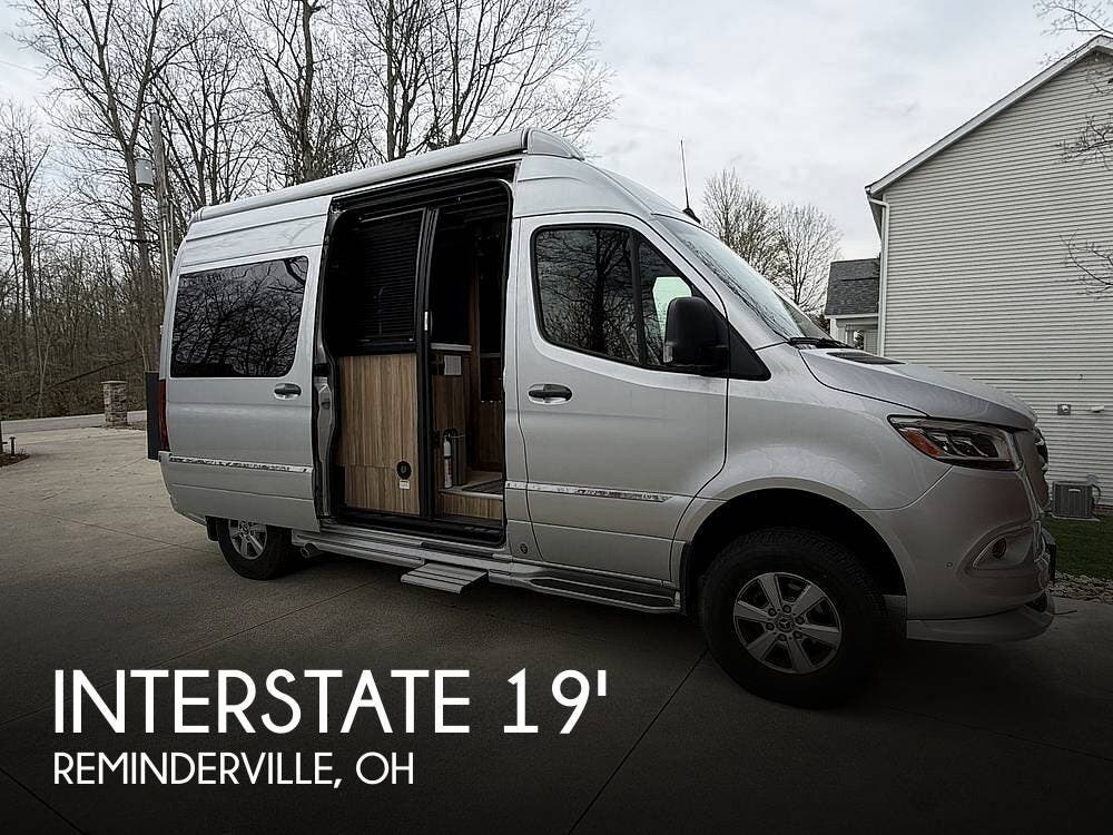 Used 2022  Airstream Interstate 19 Tommy Bahama 4x4 by Airstream from Pop RVs in Aurora, OH