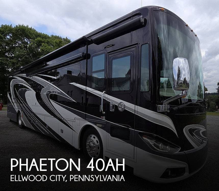 Used 2016 Tiffin Phaeton 40AH available in Ellwood City, Pennsylvania