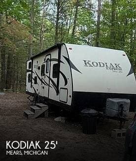 Used 2016 Dutchmen Kodiak Express 255BHSL available in Mears, Michigan