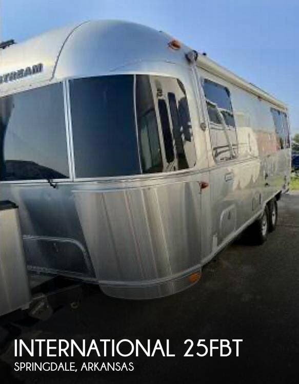 Used 2023 Airstream International 25FBT available in Springdale, Arkansas