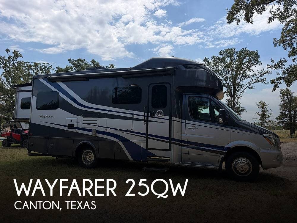 Used 2019 Tiffin Wayfarer 25QW available in Canton, Texas