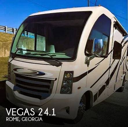 Used 2017  Thor Motor Coach Vegas 24.1 by Thor Motor Coach from Pop RVs in Rome, GA