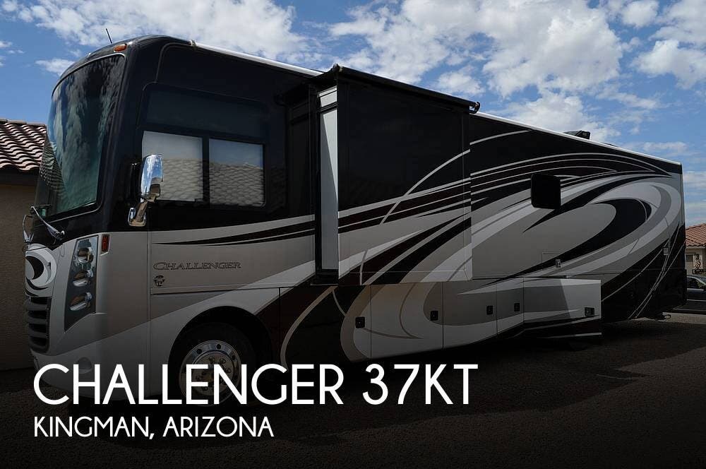 Used 2017  Thor Motor Coach Challenger 37KT by Thor Motor Coach from Pop RVs in Kingman, AZ