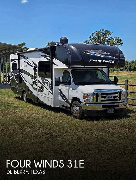 Used 2022  Thor Motor Coach Four Winds 31e by Thor Motor Coach from Pop RVs in De Berry, TX