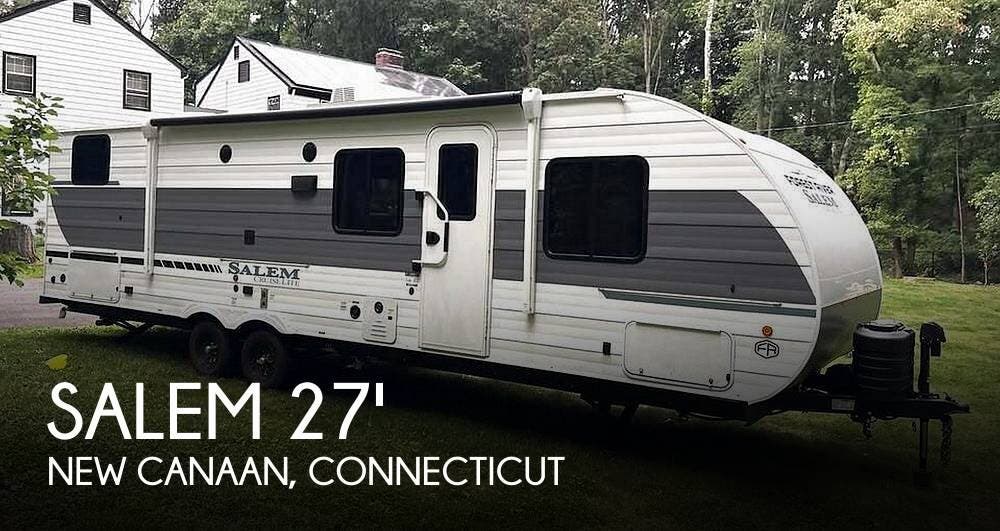 Used 2025  Forest River Salem Cruise-Lite Series M-273QBXL by Forest River from Pop RVs in New Canaan, CT