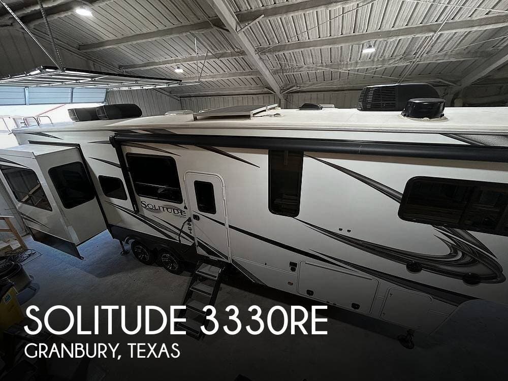 Used 2022  Grand Design Solitude 3330RE by Grand Design from Pop RVs in Granbury, TX