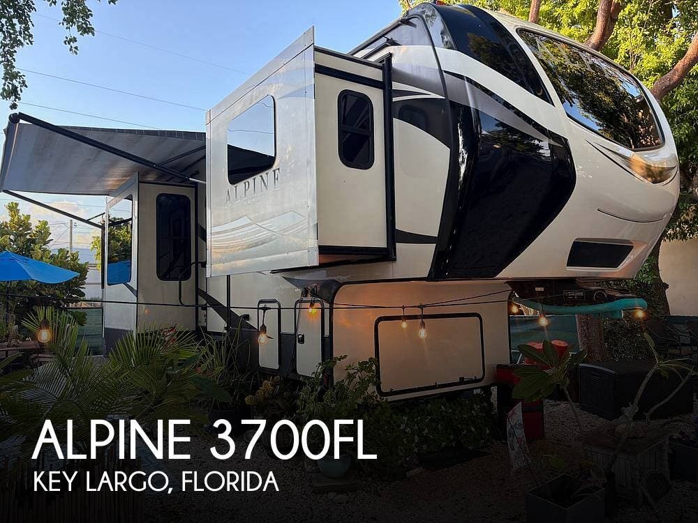 Used 2019 Keystone Alpine 3700FL available in Key Largo, Florida