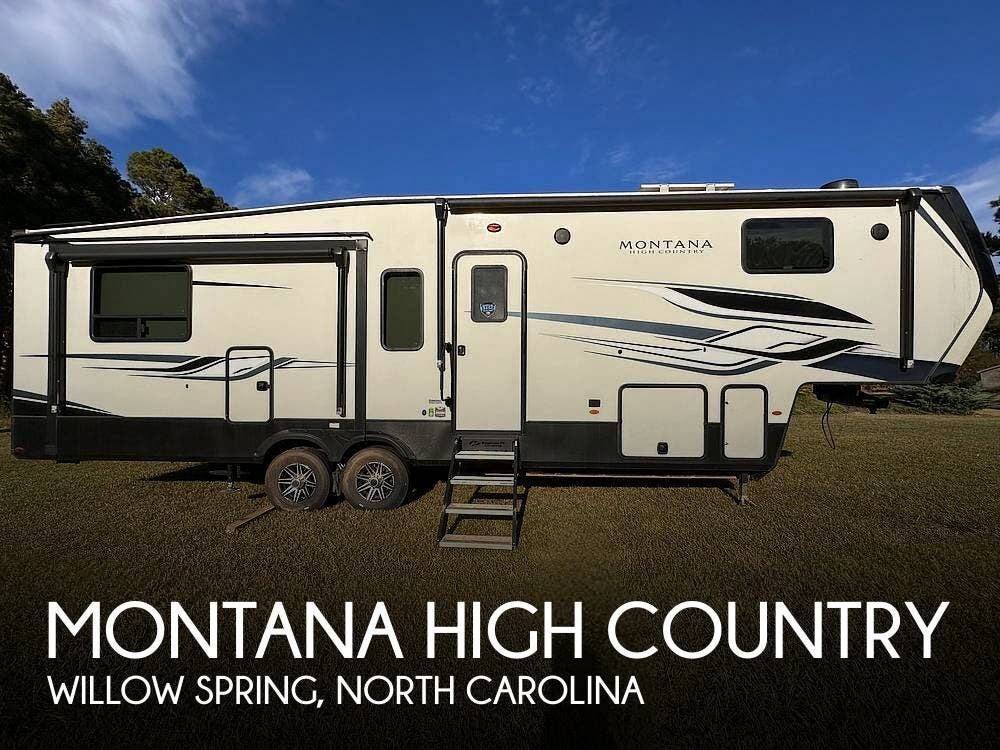 Used 2023  Keystone Montana High Country 311RD by Keystone from Pop RVs in Willow Spring, NC