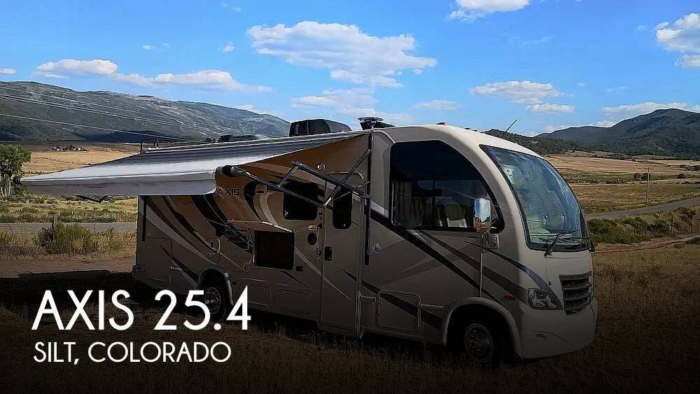 Used 2017  Thor Motor Coach Axis 25.4 by Thor Motor Coach from Pop RVs in Silt, CO