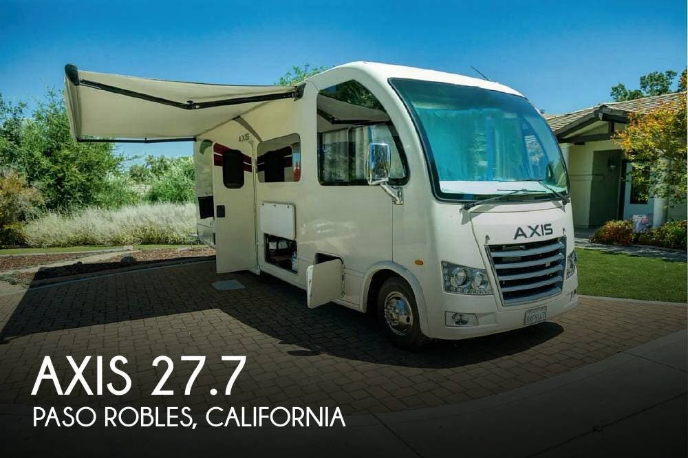 Used 2020  Thor Motor Coach Axis 27.7 by Thor Motor Coach from Pop RVs in Paso Robles, CA