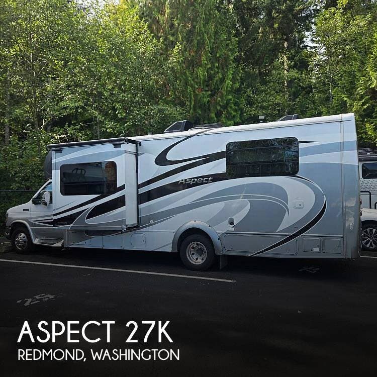 Used 2015  Winnebago Aspect 27K by Winnebago from Pop RVs in Redmond, WA