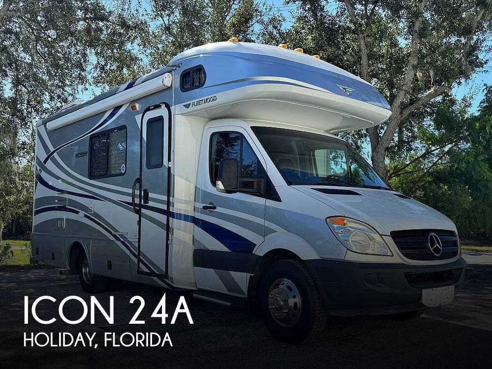 Used 2009 Fleetwood Icon 24A available in Holiday, Florida