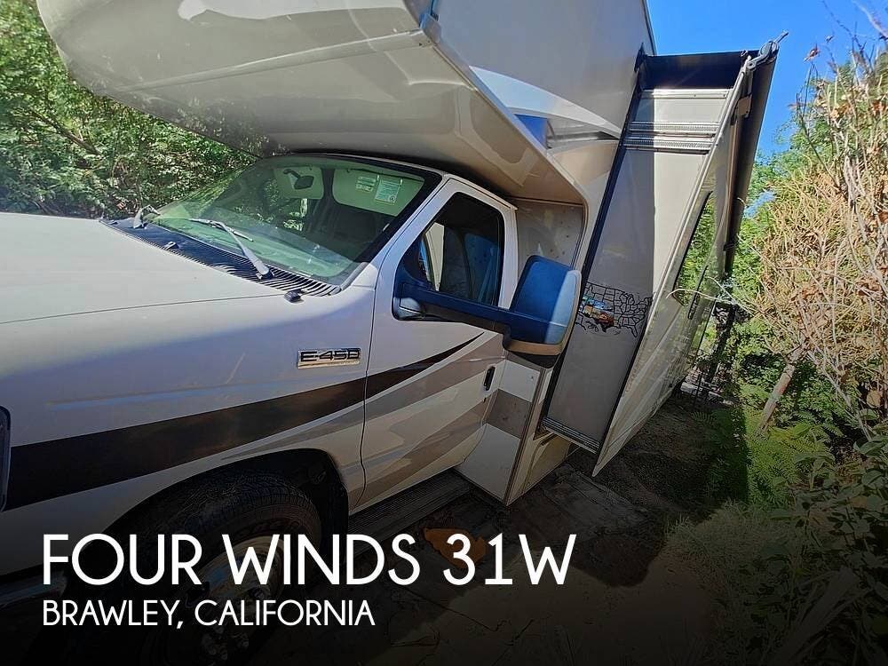 Used 2015  Thor Motor Coach Four Winds 31W by Thor Motor Coach from Pop RVs in Brawley, CA
