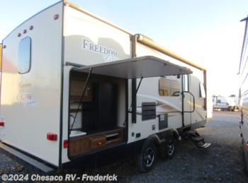 Used 2018 Coachmen Freedom Express Ultra Lite 248RBS available in Frederick, Maryland
