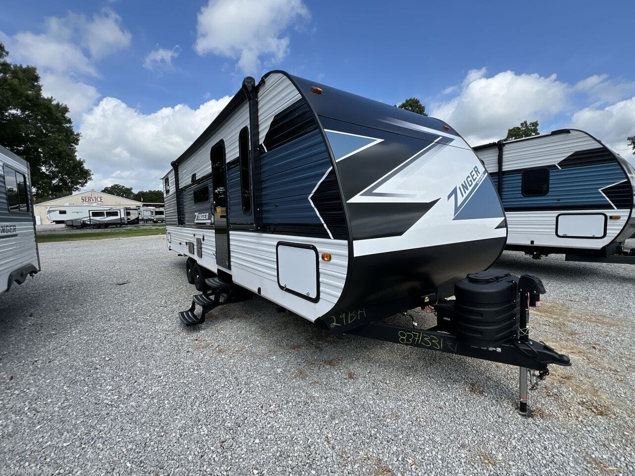 New 2025 CrossRoads Zinger 290QB available in Opelousas, Louisiana