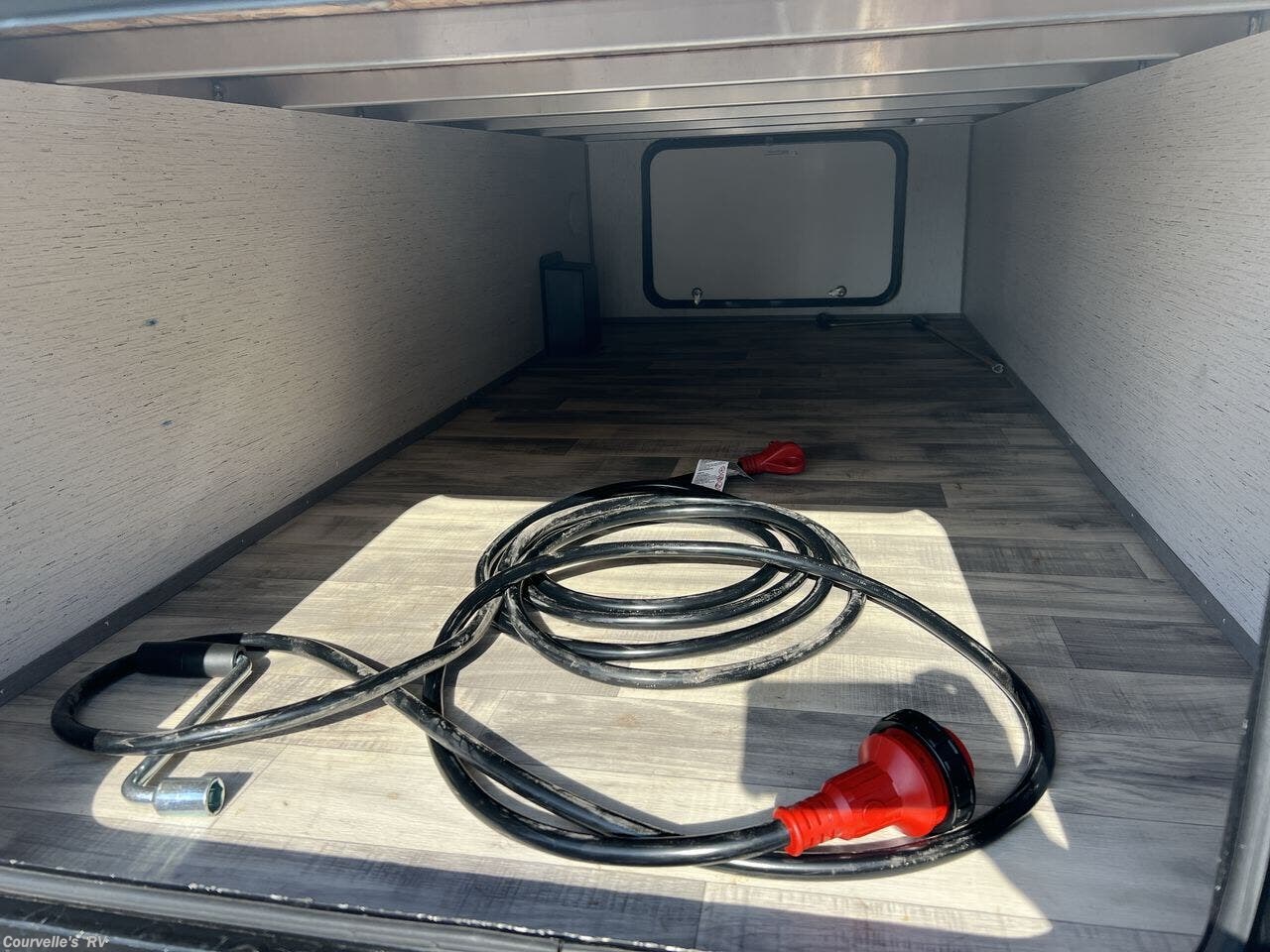 Used 2022 Dutchmen Kodiak SE 27SBH available in Opelousas, Louisiana