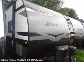 New 2023 Jayco Jay Flight SLX 242BHS available in Williamstown, New Jersey