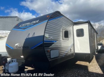 Used 2022 Coachmen Catalina Legacy Edition 323QBTSCK 2-BdRM Triple Slide, Bunkhouse available in Williamstown, New Jersey