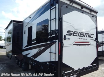 New 2024 Jayco Seismic Luxury Series 4113 available in Williamstown, New Jersey