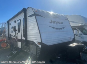 Used 2022 Jayco Jay Flight SLX 8 224BH Front Queen, Rear DBL Bed Bunks available in Williamstown, New Jersey