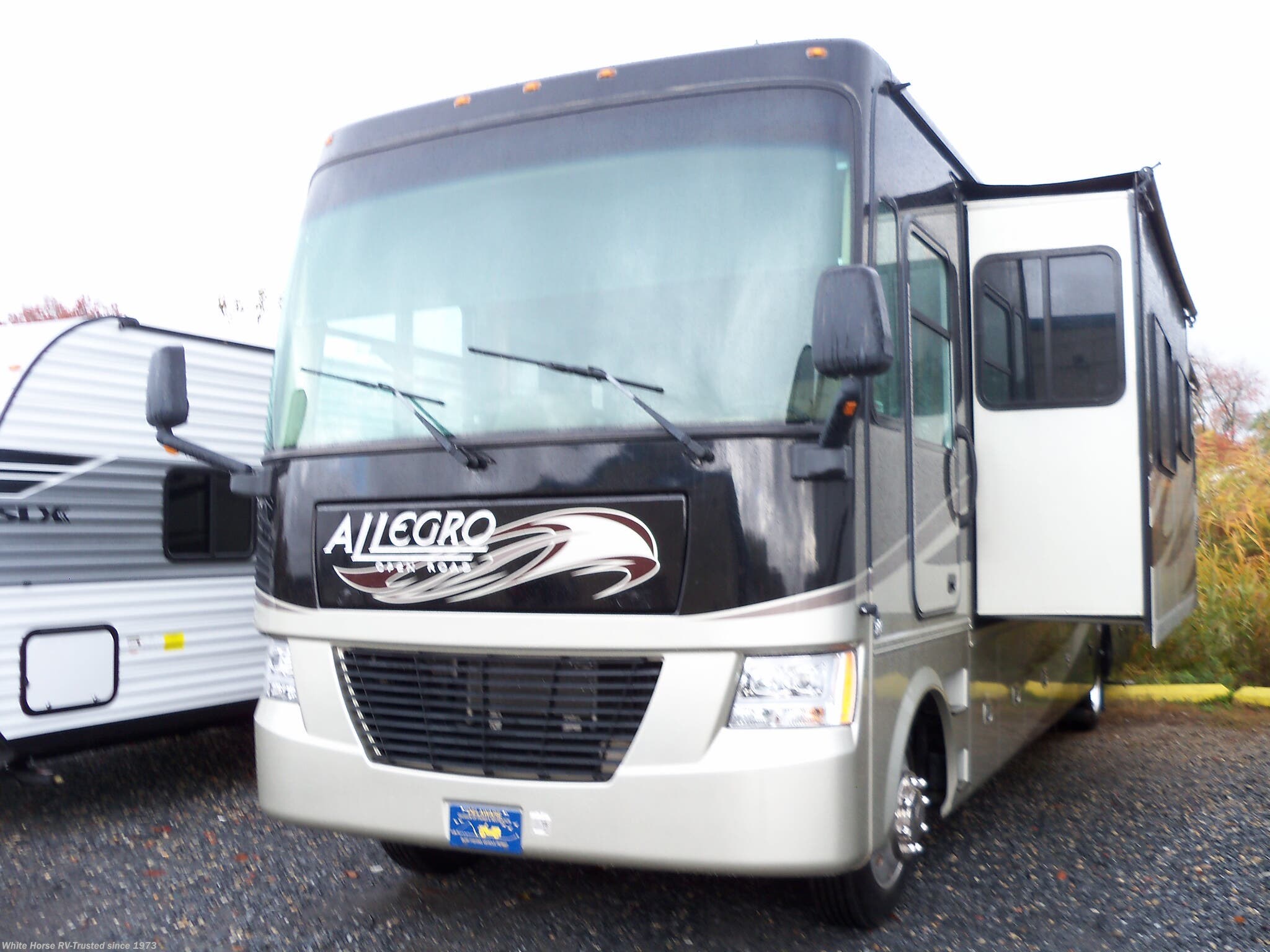Used 2011 Tiffin Allegro 35QBA available in Williamstown, New Jersey