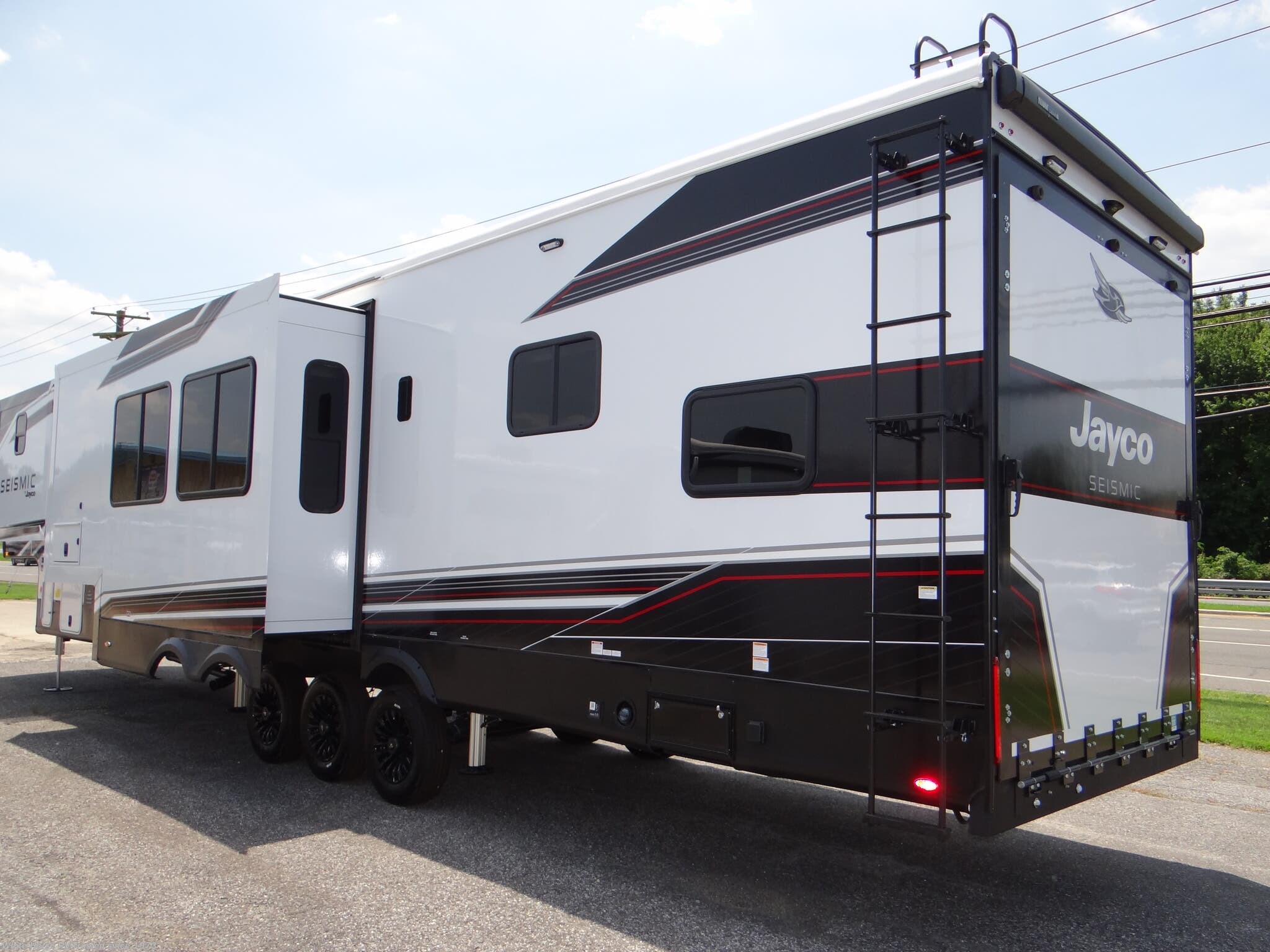 New 2026 Jayco Seismic 413 Double Slide, Side & Rear Patio Decks available in Williamstown, New Jersey