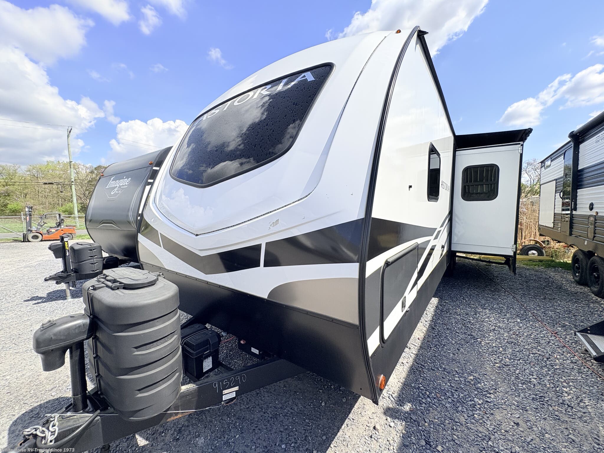 Used 2024 Dutchmen Astoria 2903BH available in Williamstown, New Jersey