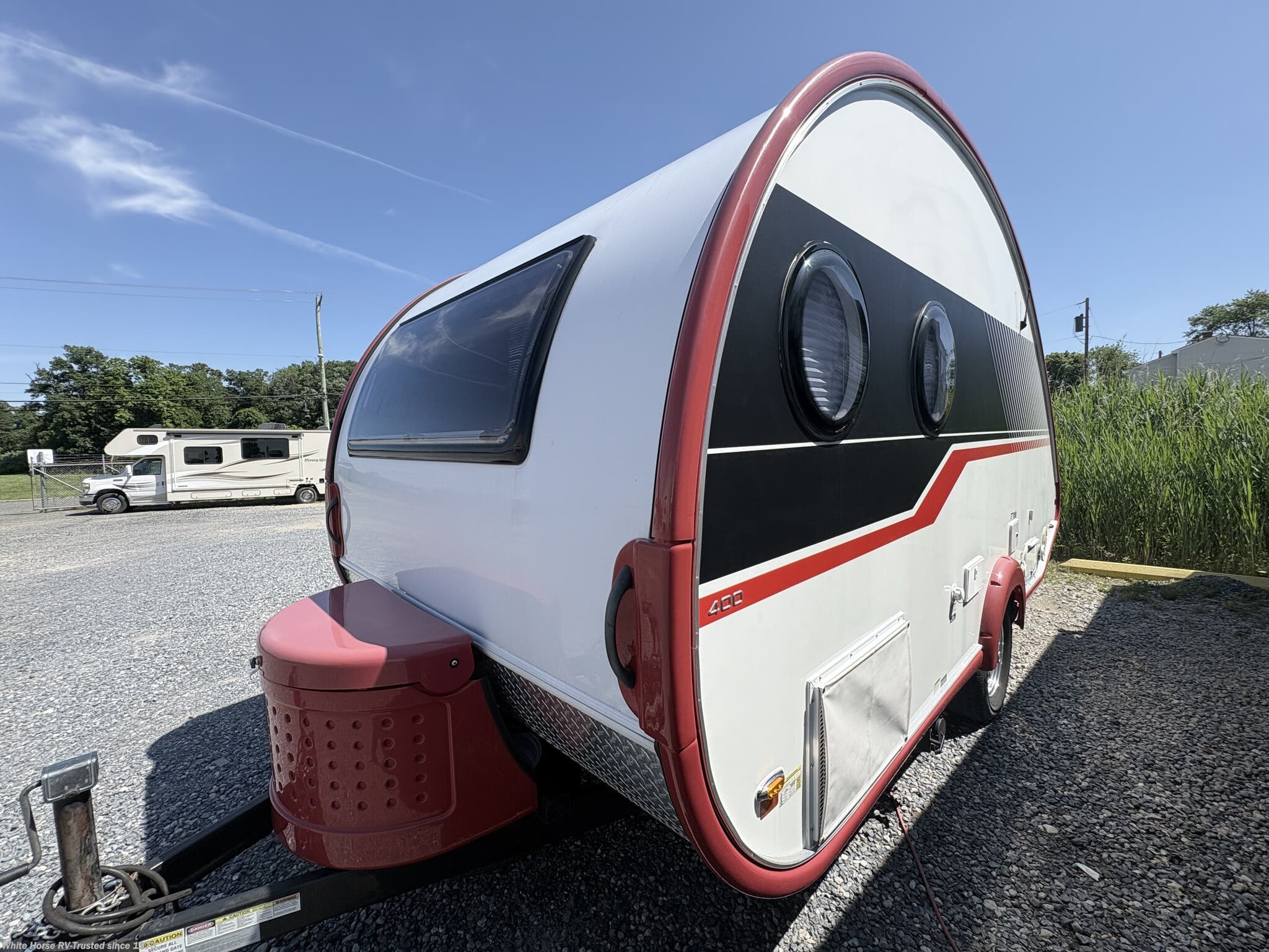 Used 2015 NuCamp TAB 400  available in Williamstown, New Jersey