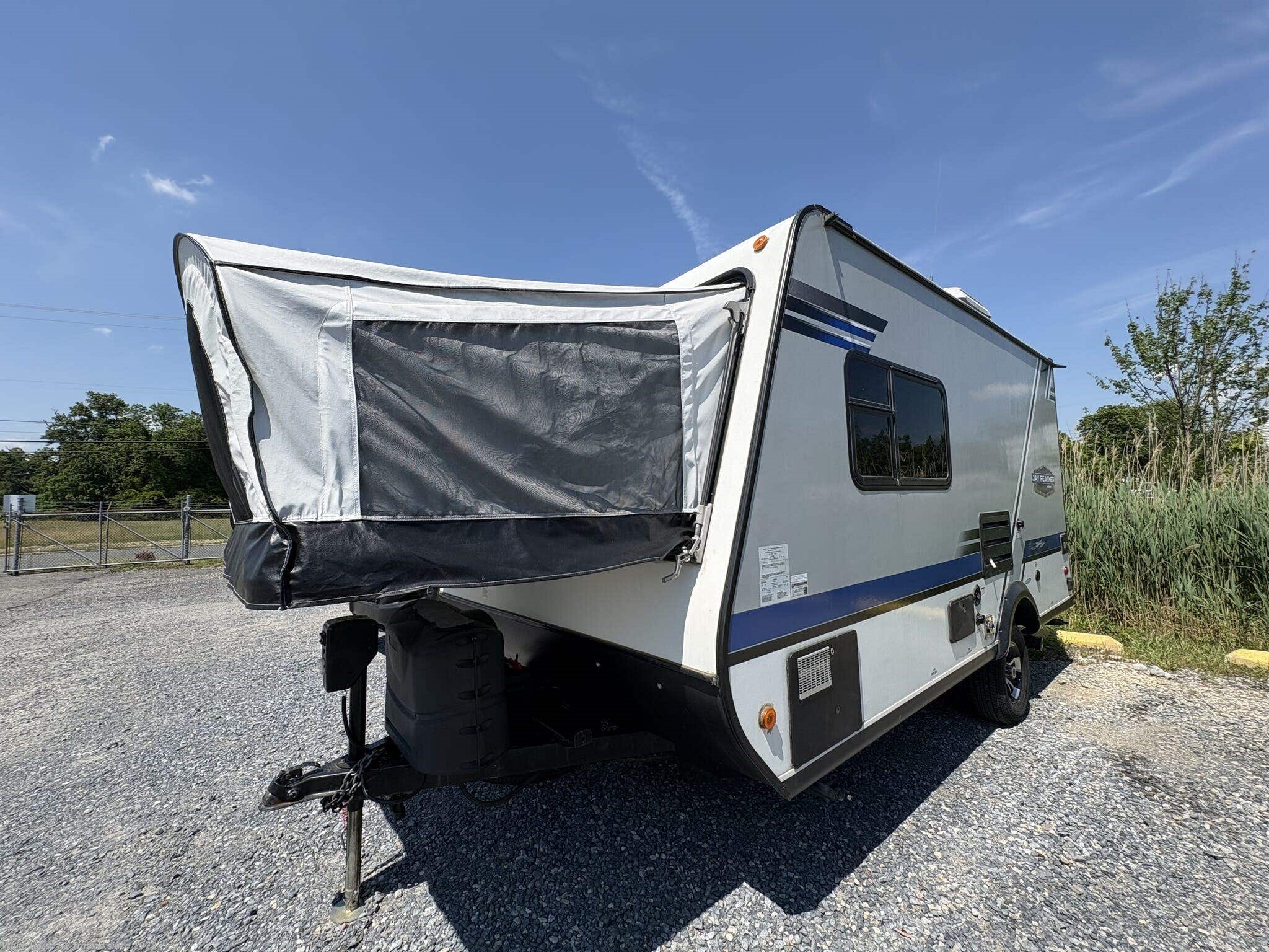 Used 2018 Jayco Jay Feather 17Z available in Williamstown, New Jersey