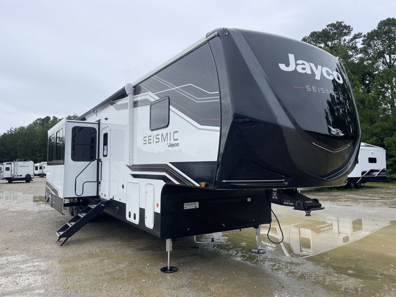 New 2026 Jayco Seismic 395 available in Longs, South Carolina